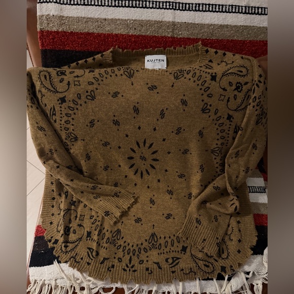 Kutjen Women's Brown Sweater - Picture 3 of 11